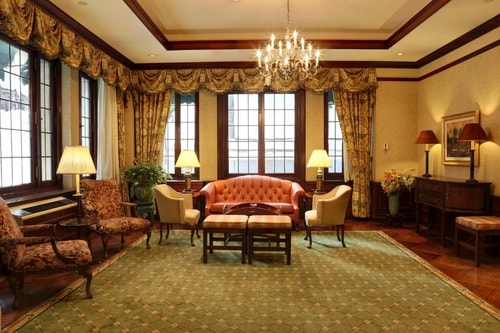Superior Queen Room Near Harrys NYC 7 Luxury Bookings