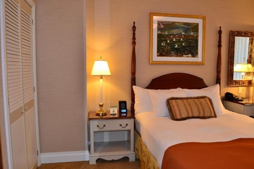 Superior Queen Room Near Harrys NYC 2 Luxury Bookings