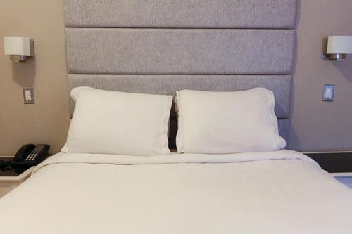 Standard Queen Room Near Balsley Park NYC 2 Luxury Bookings