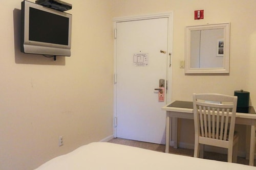 Standard Queen Room Near Balsley Park NYC 5 Luxury Bookings