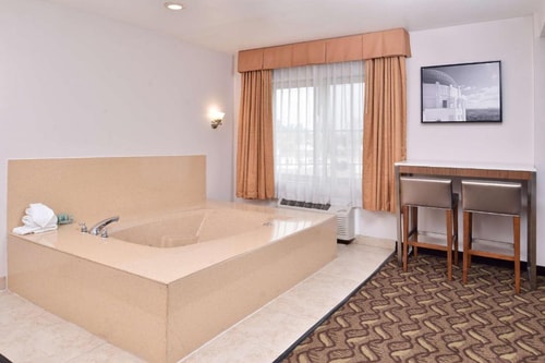 King Room Near Cinemark Howard Hughes LA 2 Luxury Bookings