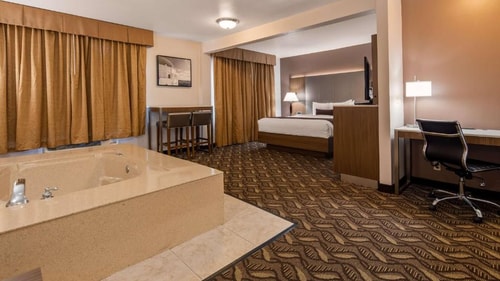 King Room Near Cinemark Howard Hughes LA 5 Luxury Bookings