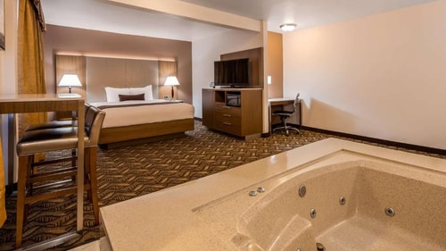 King Room Near Cinemark Howard Hughes LA 6 Luxury Bookings