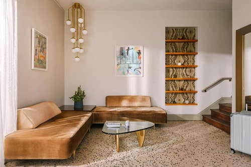 Queen Room Near The Paul Smith Pink Wall LA 12 Luxury Bookings