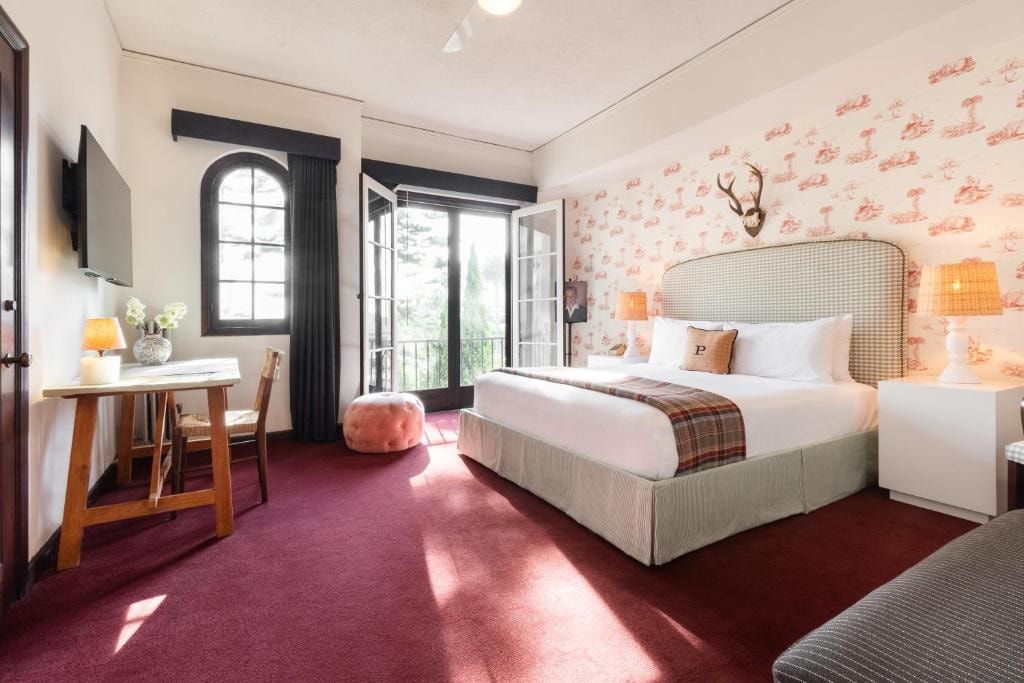 classic King  Near Fireside Health Care Center LA Luxury Bookings