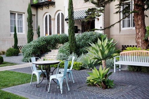 classic King  Near Fireside Health Care Center LA 13 Luxury Bookings