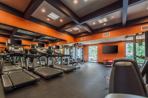 Deluxe King Room Near Vista Pointe LA 11 Luxury Bookings