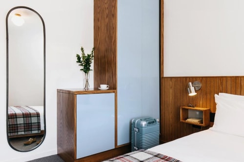 King Room Near  The Culver Theater LA 2 Luxury Bookings