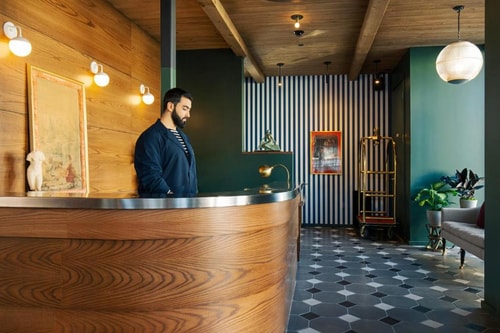 King Room Near  The Culver Theater LA 7 Luxury Bookings