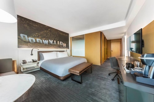 Classic Room Near  Chase Bank LA 1 Luxury Bookings
