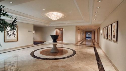 King Room Near Airport Spectrum Lax Parking LA 7 Luxury Bookings