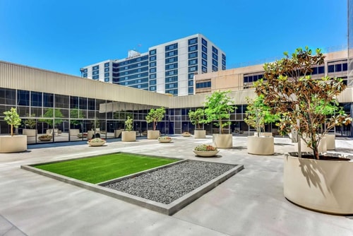 King Room Near Airport Spectrum Lax Parking LA 10 Luxury Bookings