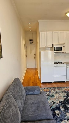 Tabor Studio Near Jackson Square NYC 7 Luxury Bookings