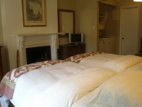 Tabor Studio Near Jackson Square NYC 3 Luxury Bookings