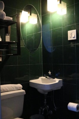 Queen Room Near Salsa Sabrosa NYC 10 Luxury Bookings
