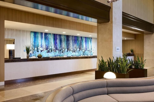 Deluxe Corner Suite Near Meta Bank LA 6 Luxury Bookings