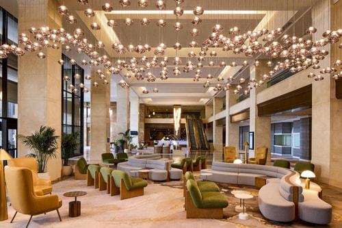 Deluxe Corner Suite Near Meta Bank LA 9 Luxury Bookings