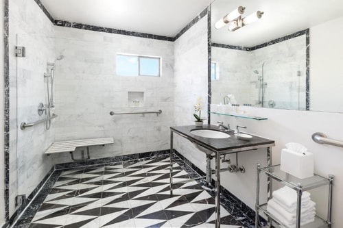 Standard king  Room Near Beverly Hills School LA 5 Luxury Bookings