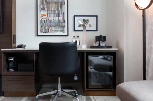 Guest Room Near Studio 12 Bar & Lounge LA 3 Luxury Bookings