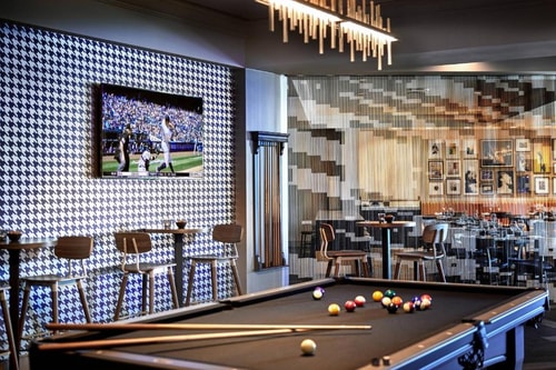 Guest Room Near Studio 12 Bar & Lounge LA 9 Luxury Bookings