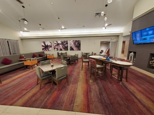 One Bedroom King Suite Near Walgreens ORL 6 Luxury Bookings