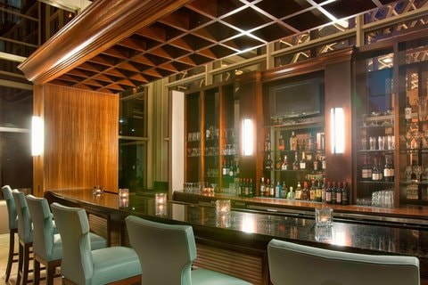 Standard Queen Room Near 7 Eleven ORL 10 Luxury Bookings