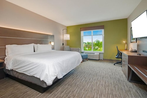 King Room Near Boston Lobster Feast ORL Luxury Bookings