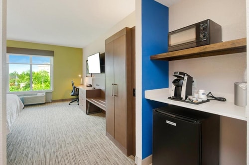 King Room Near Boston Lobster Feast ORL 2 Luxury Bookings