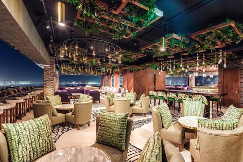 King Room Near Health Care Metro Station 17 Luxury Bookings