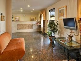 King Room Near Tellefson Park LA 13 Luxury Bookings