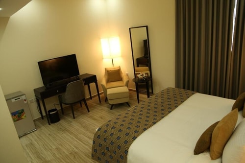 Standard Studio Near Century Mall Fujairah 5 Luxury Bookings