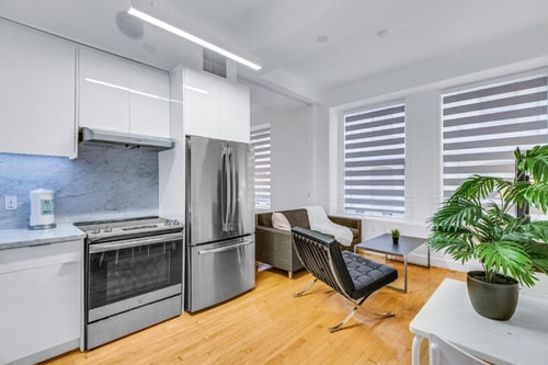 Standard Apartment Near Regent Theater LA 2 Luxury Bookings