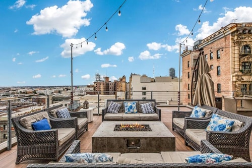 Standard Apartment Near Regent Theater LA 9 Luxury Bookings