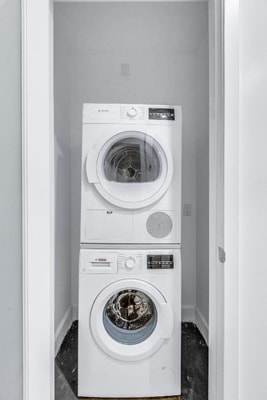 Standard Apartment Near Regent Theater LA 7 Luxury Bookings