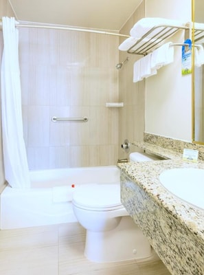 King Room Near Fia Restaurant LA 9 Luxury Bookings