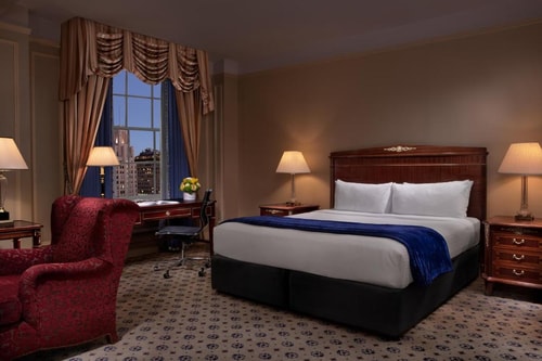 Club King Room Near Los Angeles Central Library LA Luxury Bookings