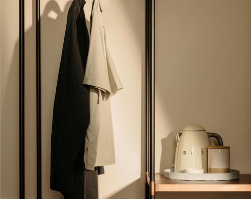 Cosy King Near Green Qween Weed Dispensary LA 4 Luxury Bookings