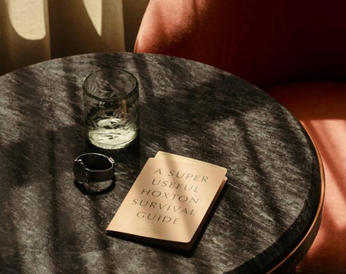 Cosy King Near Green Qween Weed Dispensary LA 5 Luxury Bookings