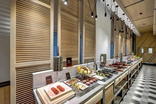 Classic Room Near Eiffel Gardens 3 Dubai 9 Luxury Bookings