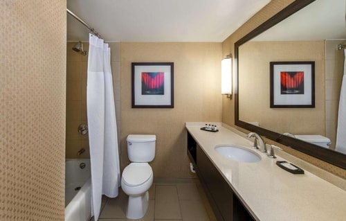 Deluxe Room Near  American Tours International LA 2 Luxury Bookings