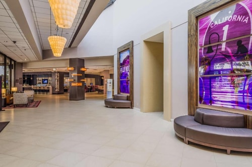 Deluxe Room Near  American Tours International LA 4 Luxury Bookings