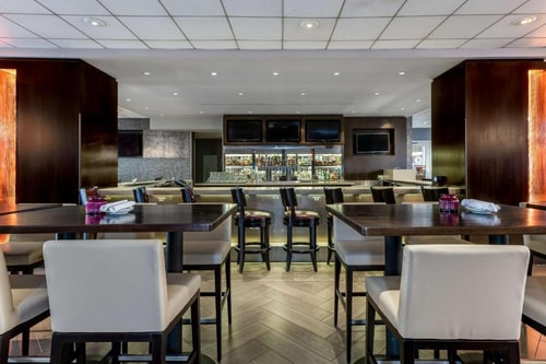 Deluxe Room Near  American Tours International LA 11 Luxury Bookings