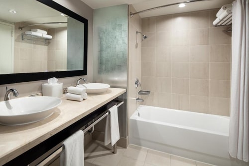 Fantastic King Studio Near Aura Photo Pros LA 5 Luxury Bookings