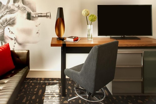 Esential King Room Near University Bible Church LA 3 Luxury Bookings