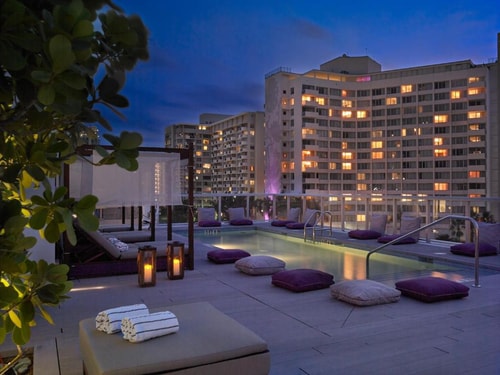 One Bedroom Suite Near Maru Consign MIA 11 Luxury Bookings