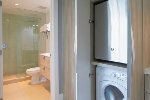 One Bedroom Suite Near Maru Consign MIA 7 Luxury Bookings