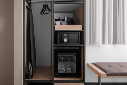 Standard King Room Near The Underline MIA 2 Luxury Bookings