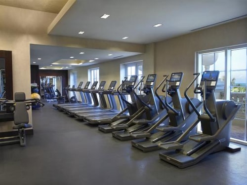 King Room Near Chase Bank MIA 14 Luxury Bookings