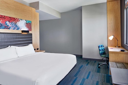 Guest room Near Gallery Art MIA 3 Luxury Bookings