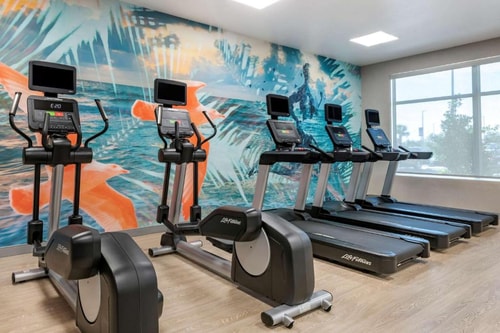 Standard King Room Near Lake Warren ORL 12 Luxury Bookings